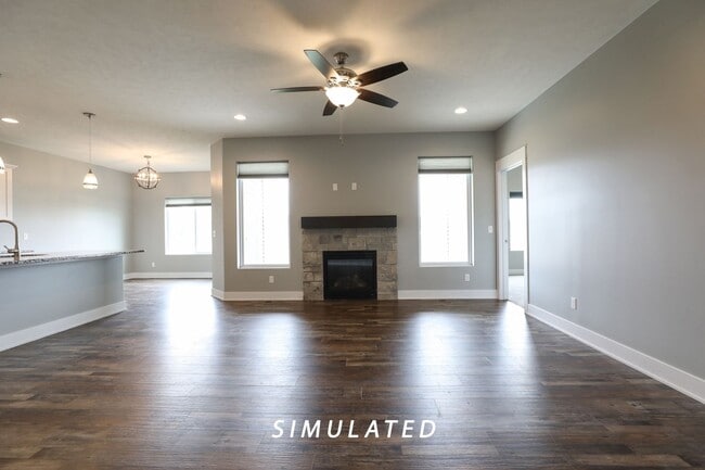7818 Yankee Woods Dr in Lincoln, NE - Building Photo - Building Photo