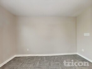 295 New Castle Ln in Spring Lake, NC - Building Photo - Building Photo