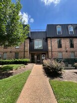 2425 Underwood St in Houston, TX - Building Photo