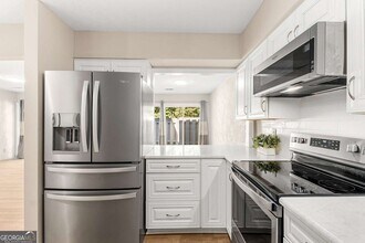 510 E Ponce de Leon Ave in Decatur, GA - Building Photo - Building Photo