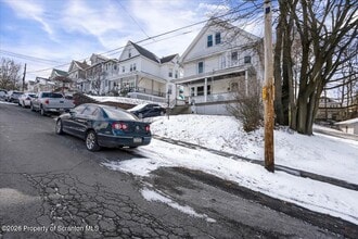 1026 Fairfield St in Scranton, PA - Building Photo - Building Photo