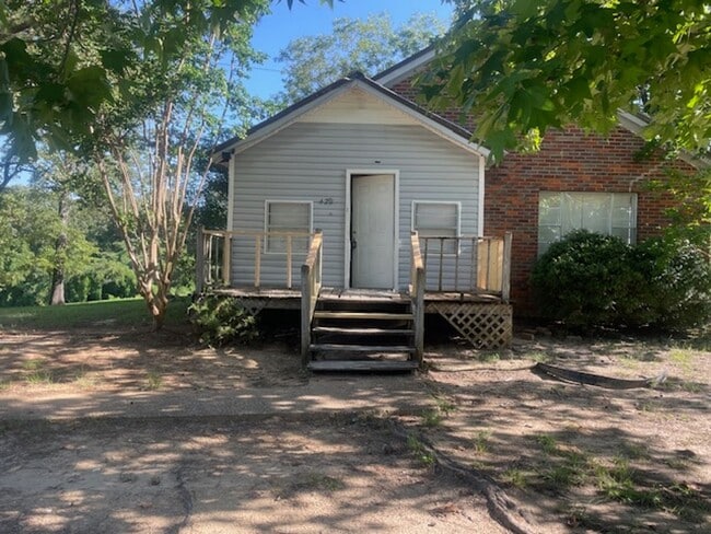 property at 428 Jumper Macon St