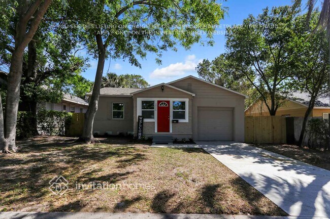 2226 21st St S, Unit 021-301 in St. Petersburg, FL - Building Photo - Building Photo