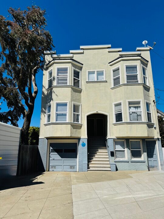 35 Holly Park Cir in San Francisco, CA - Building Photo