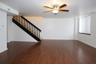 Village Pines Apartments in Orchard Park, NY - Building Photo - Interior Photo
