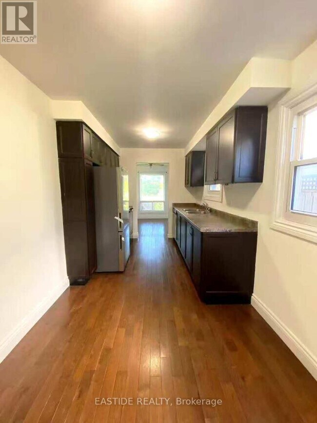 1540 Norwill Crescent in Oshawa, ON - Building Photo - Building Photo