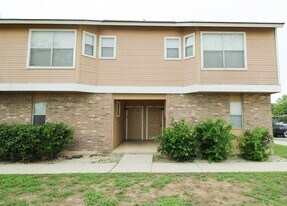 945 Schertz Pkwy in Schertz, TX - Building Photo