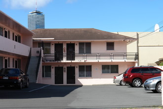 1721 Young St in Honolulu, HI - Foto de edificio - Building Photo