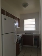 1804 N 17th Ave, Unit 206 in Hollywood, FL - Foto de edificio - Building Photo