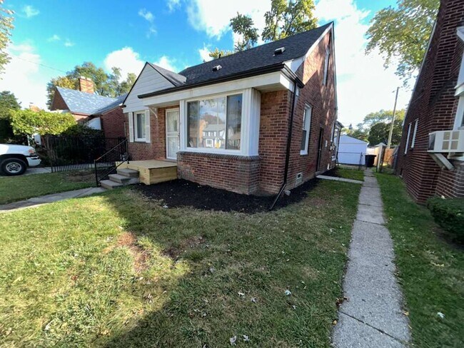 14000 Ashton Rd in Detroit, MI - Building Photo - Building Photo