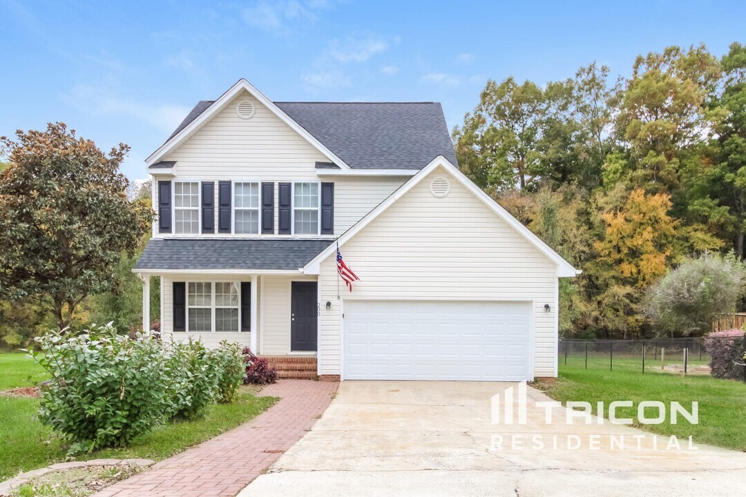 200 Falcon Rd in Gibsonville, NC - Building Photo