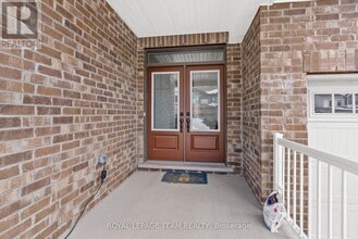 504 Arosa Wy in Ottawa, ON - Building Photo - Building Photo