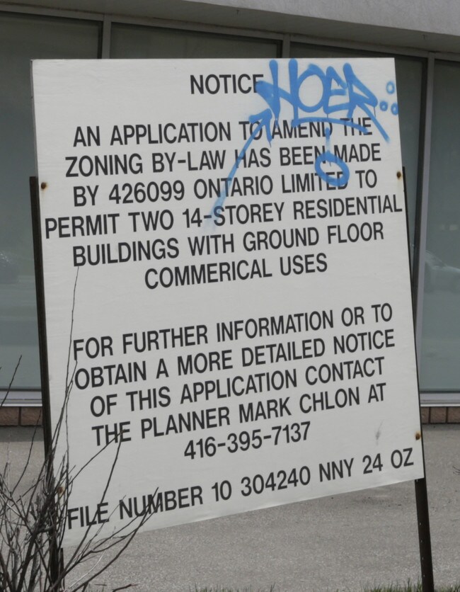 5959 Yonge St in Toronto, ON - Building Photo - Building Photo