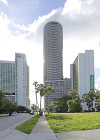 Aria on the Bay in Miami, FL - Building Photo - Building Photo