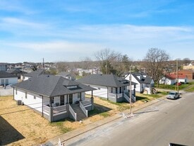 409-411 Novelty St in Altavista, VA - Building Photo