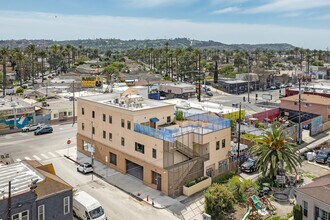Casa Amador in Los Angeles, CA - Foto de edificio - Building Photo