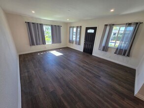 601 S Cypress Ave in Ontario, CA - Building Photo - Building Photo