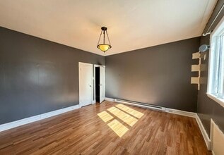 232 W Oak St in Shenandoah, PA - Building Photo - Building Photo