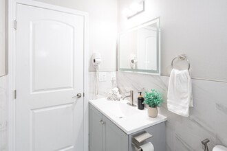 2719 Mar Les Ln in Santa Ana, CA - Foto de edificio - Building Photo