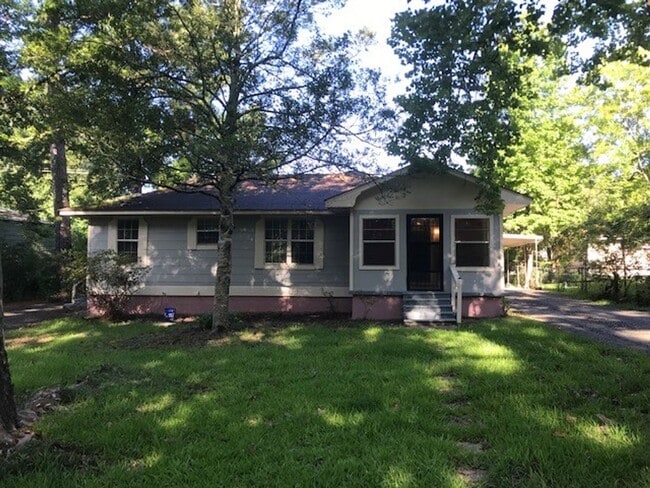 506 Center St in Leesville, LA - Building Photo - Building Photo
