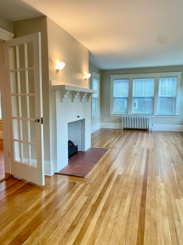 19 E Manning St