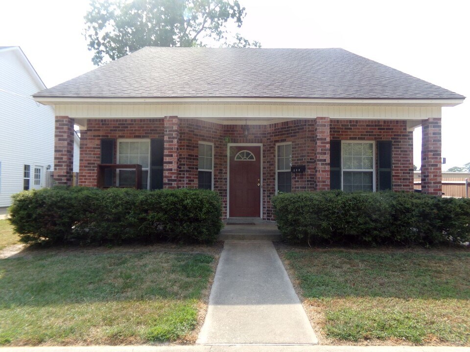 903 Cook St in Ruston, LA - Building Photo