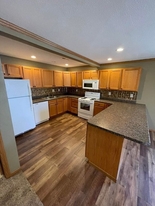 property at 1615 Broadway St
