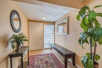 Building Photo - University Townhouses Apartamentos in Syracuse, New York