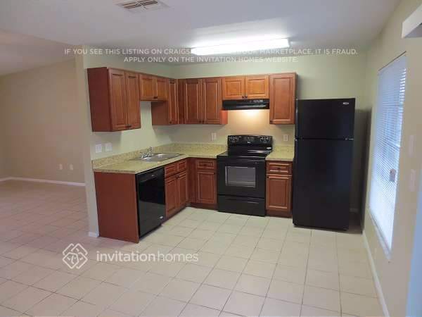 903 Axlewood Cir in Brandon, FL - Building Photo - Building Photo