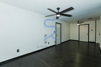 836 Bolton Rd NW in Atlanta, GA - Foto de edificio - Building Photo