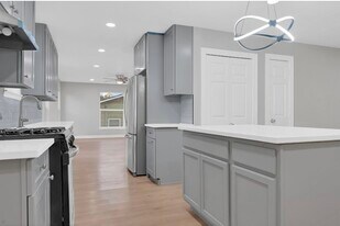 1930 Ave P in Huntsville, TX - Building Photo