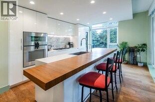 7428 Alberta St in Vancouver, BC - Building Photo