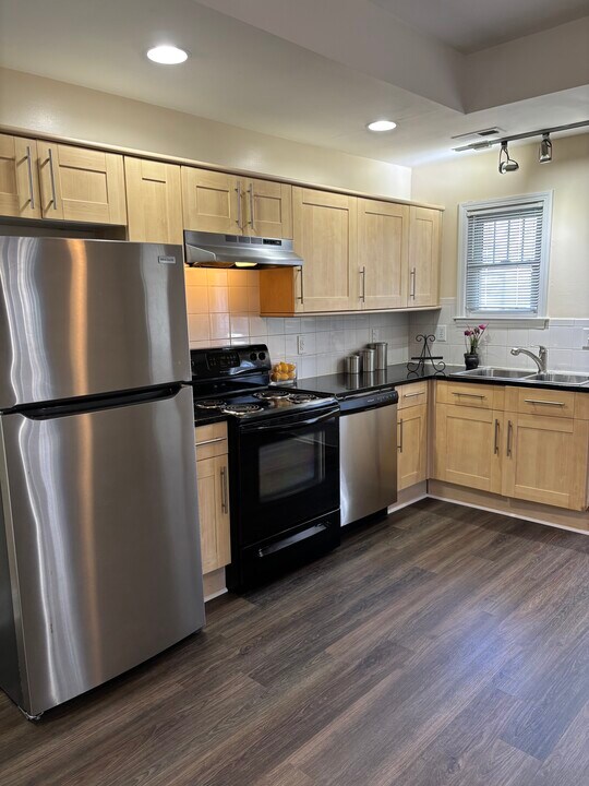 3220 Wesley Ave, Unit One bedroom deluxe in Charlotte, NC - Foto de edificio