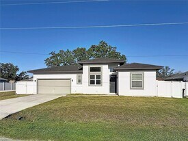 1843 Manitoba Ct in Poinciana, FL - Building Photo