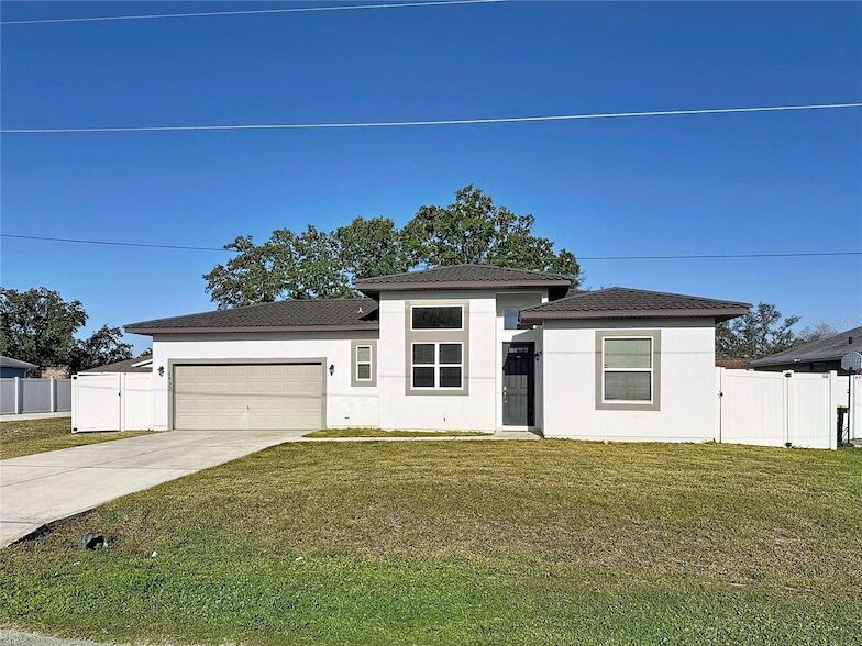 1843 Manitoba Ct in Poinciana, FL - Building Photo