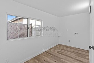 7428 E Carol Cir in Mesa, AZ - Building Photo - Building Photo