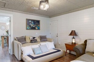 3004 Red Robin Loop in Bryan, TX - Building Photo