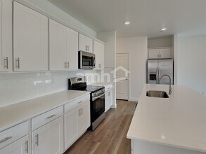 10091 Potomac St in Commerce City, CO - Building Photo - Building Photo