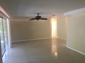 4236 Country Club Blvd in Cape Coral, FL - Building Photo - Building Photo