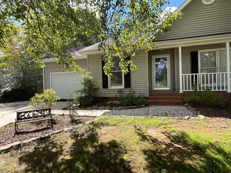 6805 Poplar Grove Trail in Greensboro, NC - Building Photo