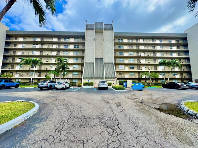 property at 3150 W Rolling Hills Cir