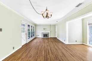 6749 E Stearns St, Unit 1 in Long Beach, CA - Building Photo