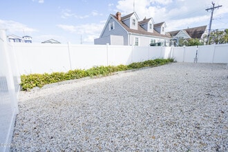 115 White Ave in Lavallette, NJ - Building Photo - Building Photo