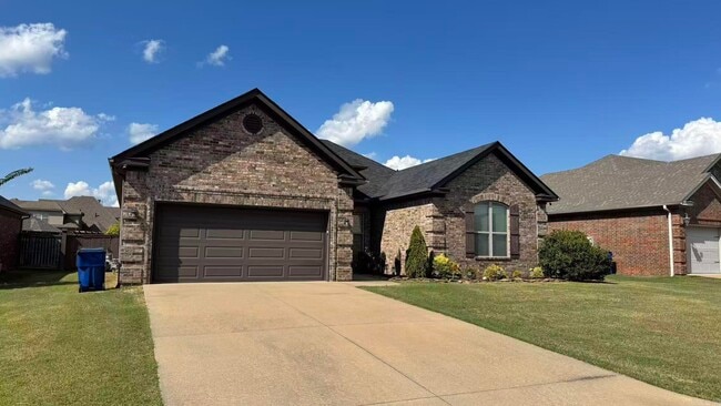121 Cabanel Dr in Maumelle, AR - Building Photo - Building Photo