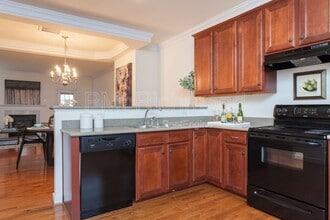 6909 Stratford Townes Way in Richmond, VA - Building Photo - Building Photo