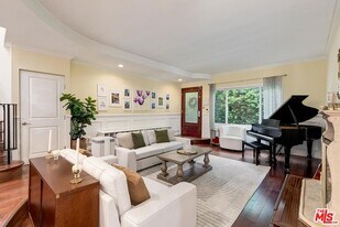 3804 Lenawee Ave in Culver City, CA - Building Photo