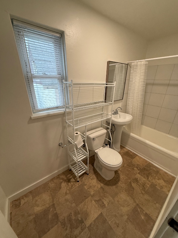 707 E Brady St in Milwaukee, WI - Foto de edificio - Building Photo