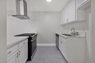 3515 W Campus Ave. in Visalia, CA - Building Photo - Building Photo