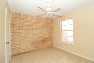 311 Soria Dr-Unit -3 in Laredo, TX - Building Photo - Building Photo