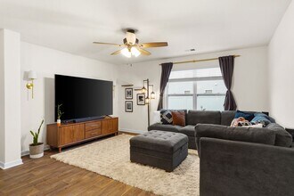 394 Coconut Dr in Bloomingdale, GA - Building Photo - Building Photo